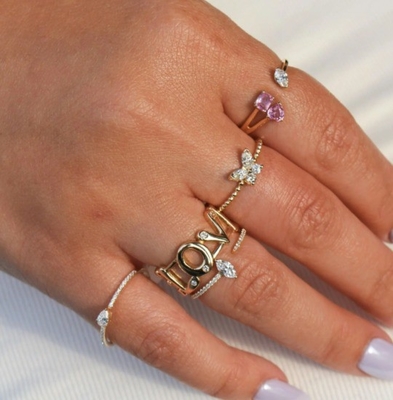 Anel feminino de prata esterlina 925 com bola de ouro 18K e borboleta marquesa