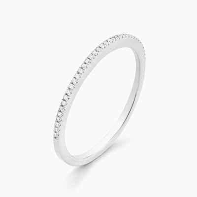 Artigo quente 18K ouro revestido Meia Eternidade empilhável 925 Sterling Silver Feminino Banda Anel