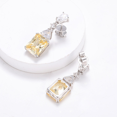 Brincos amarelos CZ de gotejamento Branco de ouro revestido 925 de zircônio cúbico Brincos de gotejamento
