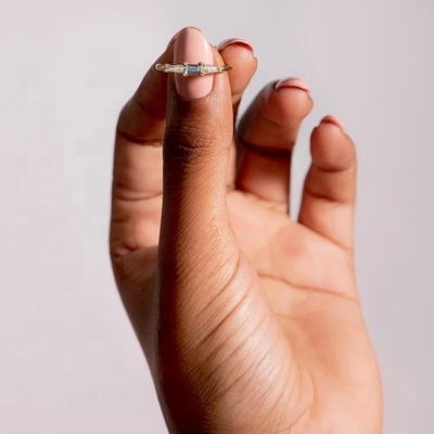 Jóias finas Anéis de diamante de três pedras personalizados para mulheres em ouro 14K 18K