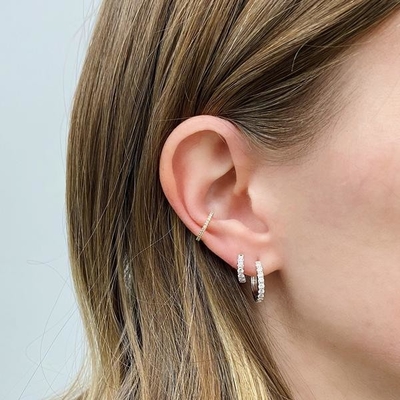 Tipo de jóias Brincos 18K Revestidos de Ouro CZ Sleeper Hoop para Mulheres 925 Sterling Silver