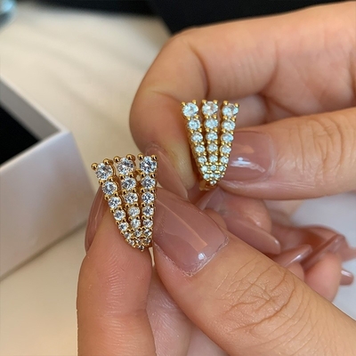 18K ouro revestido 925 Sterling Silver Pave CZ brincos Huggie Feminino estilo clássico