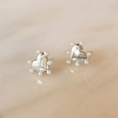 Coração forma pérolas brincos de cavalo feitos à mão em 925 Sterling Prata 14K Ouro para meninas Moda jóias finas