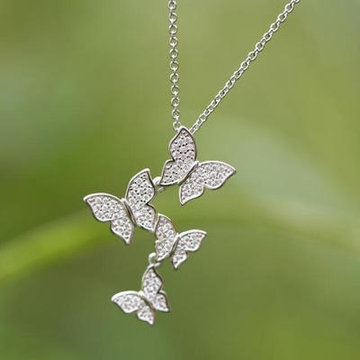 925 Sterling Silver White Gold Plated Micron Pave 4 Butterflies Charm Pendant Para Mulheres