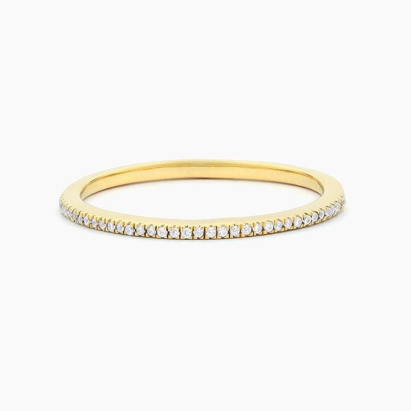 Artigo quente 18K ouro revestido Meia Eternidade empilhável 925 Sterling Silver Feminino Banda Anel
