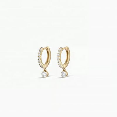 Trendy 14K ouro revestido Zircon Drop Pave Huggie brincos com 9,5 mm de diâmetro de perfil e 12 mm Total Drop
