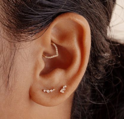 Triple White Cubic Zircon Threaded Flat Back 925 Sterling Silver Earrings Expedição Express