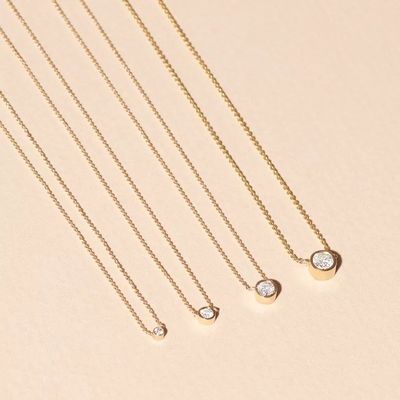 Simple 925 Sterling Silver Solitaire Diamond CZ Necklace em 7mm/10mm/15mm Tamanhos de pedra