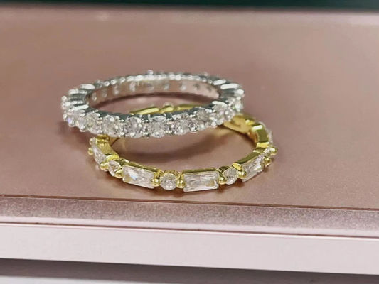 Ouro 18K simples moderno retangular cortado Branco CZ 925 prata esterlina Anel eterno de festa de mulheres presente