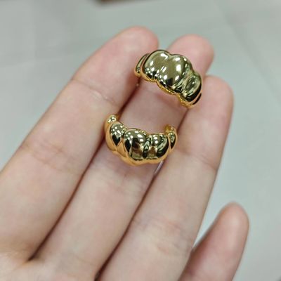 18K de Ouro Rhodium Revestido Crescent Stud brincos   Elegante Dom Hoop brincos para mulheres, perfeito para todos os dias & festa