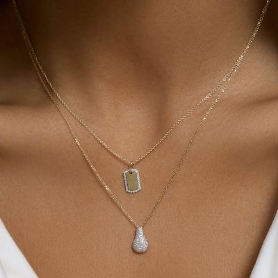 Colar gravado com zircônia banhado a ouro ródio em prata esterlina 925