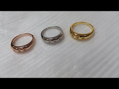 Manço de orelha de torção de lágrima de diamante em prata esterlina 925 para opções de revestimento de casamento