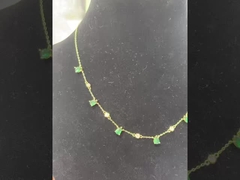 Cool sem esforço: Estilar joias de metal misturado como um profissional.