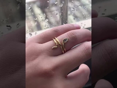 Feito de prata esterlina 925 pura, este design oferece brilho excepcional e é amigo da pele.